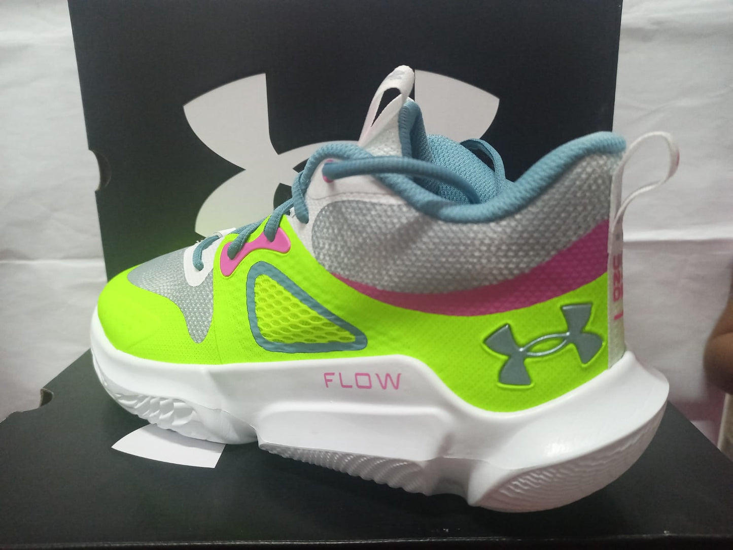 Under Armour Wmns Flow Breakthru 3 'White Lime Surge'