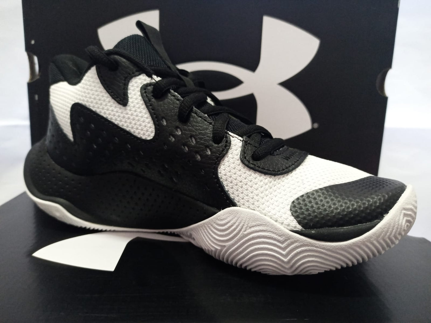 Under Armour Jet '23 GS 'White Black Gold'