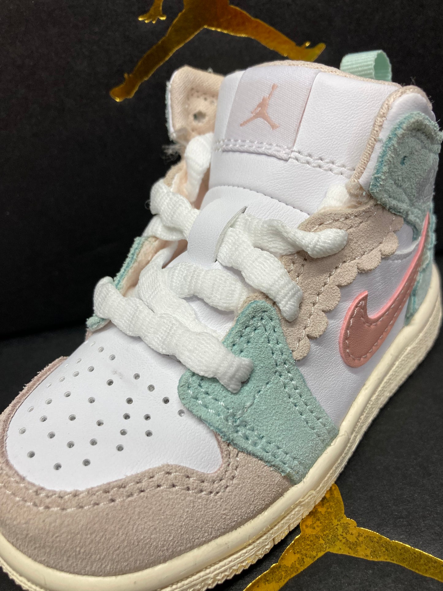 Air Jordan 1 Mid SE TD 'Scalloped Edge'