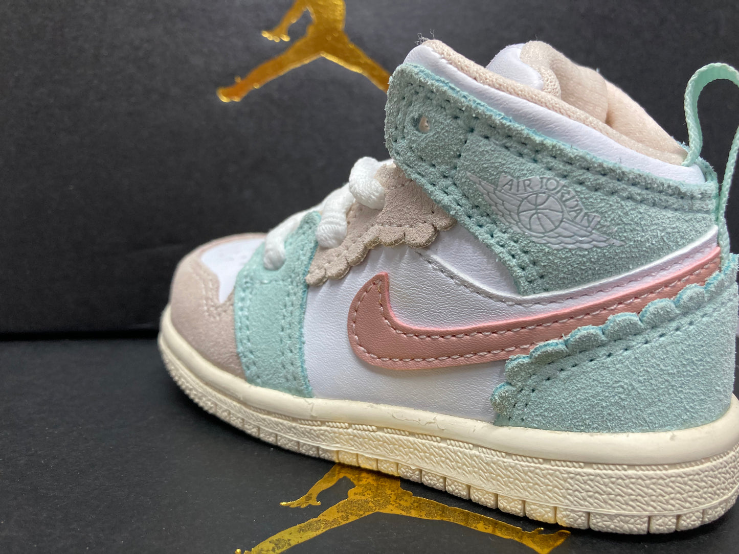 Air Jordan 1 Mid SE TD 'Scalloped Edge'