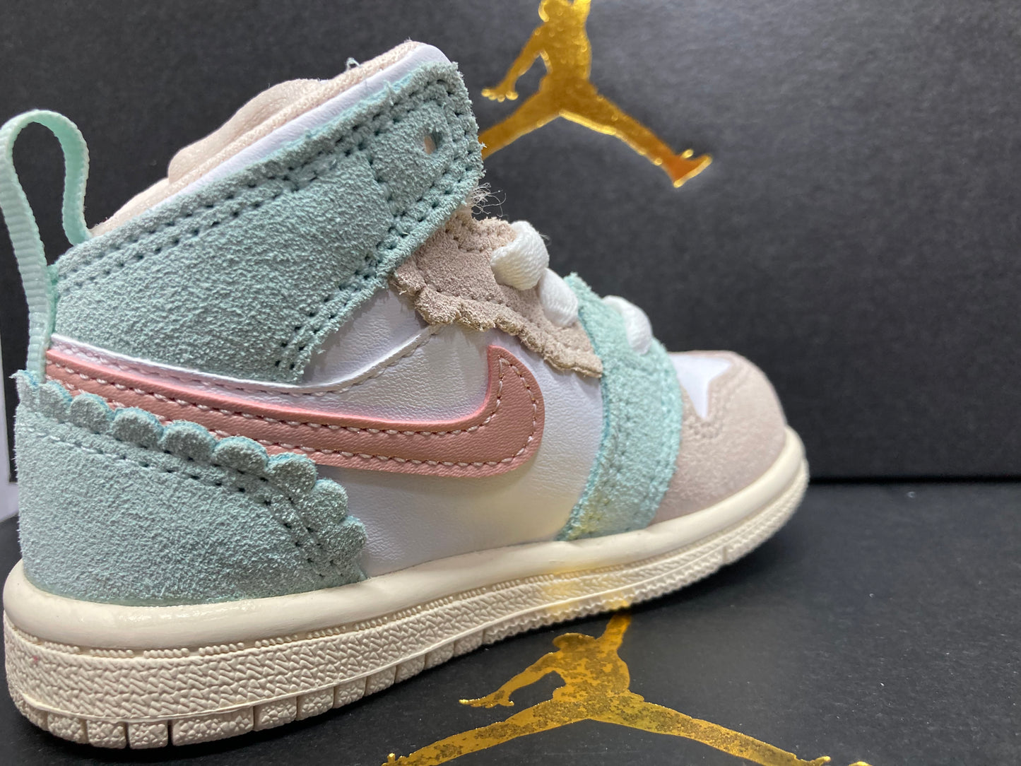 Air Jordan 1 Mid SE TD 'Scalloped Edge'