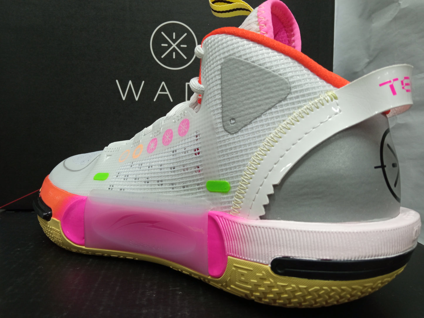 Li-Ning Wade Shadow 4 Blossom