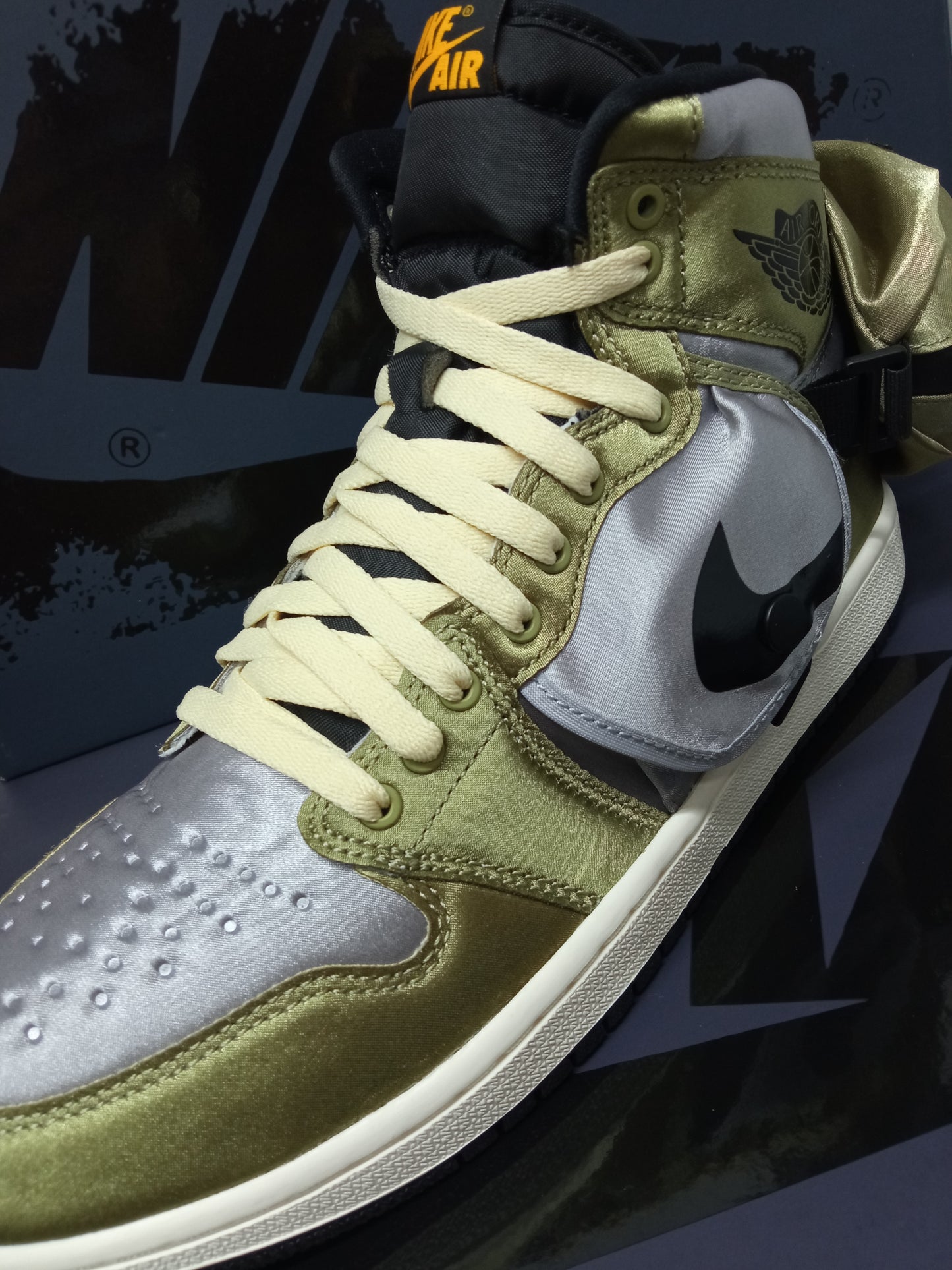 Air Jordan 1 Retro High Utility 'Oliva neutral'