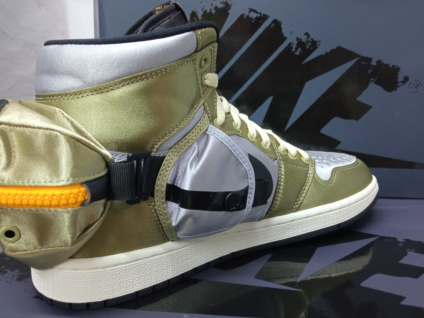 Air Jordan 1 Retro High Utility 'Oliva neutral'