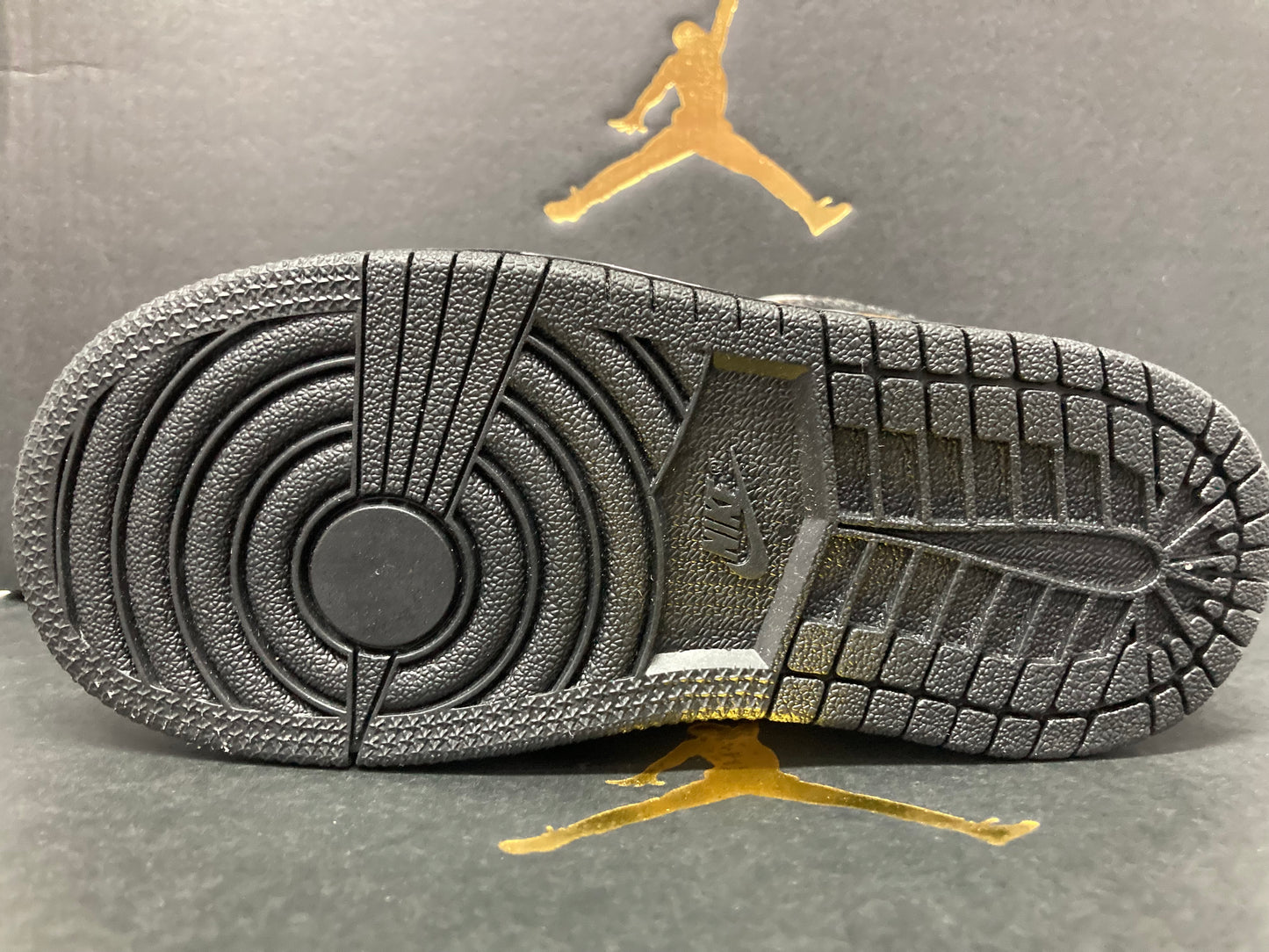 Air Jordan 1 Mid Patent TD 'Black Gold'