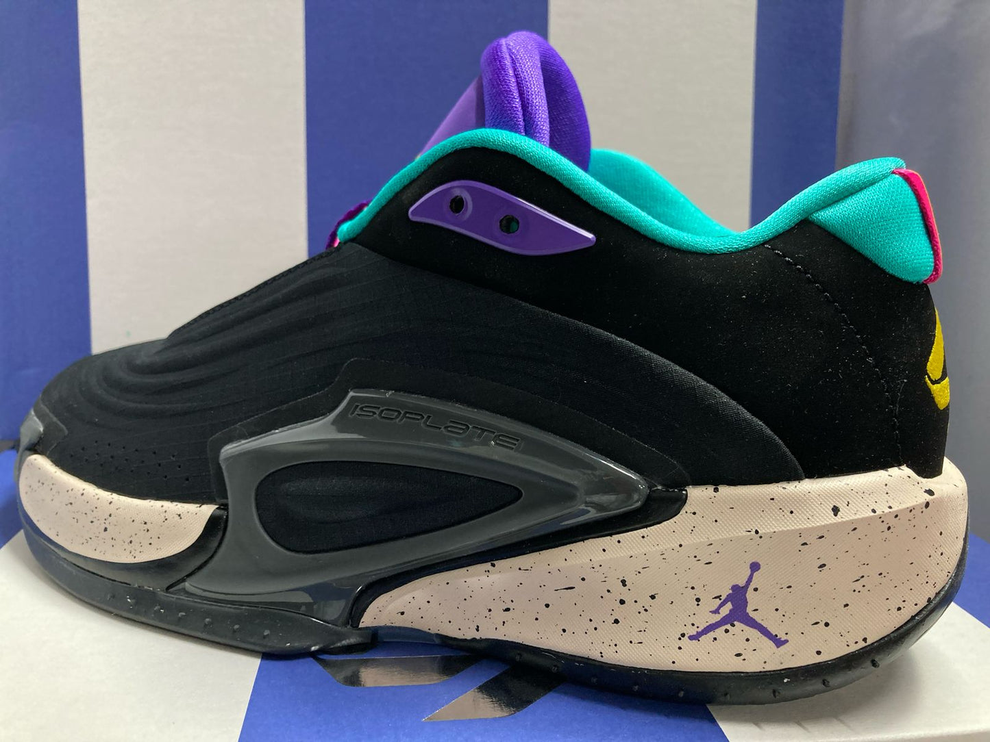 Jordan Luka 3 'Black Hyper Jade Pink'