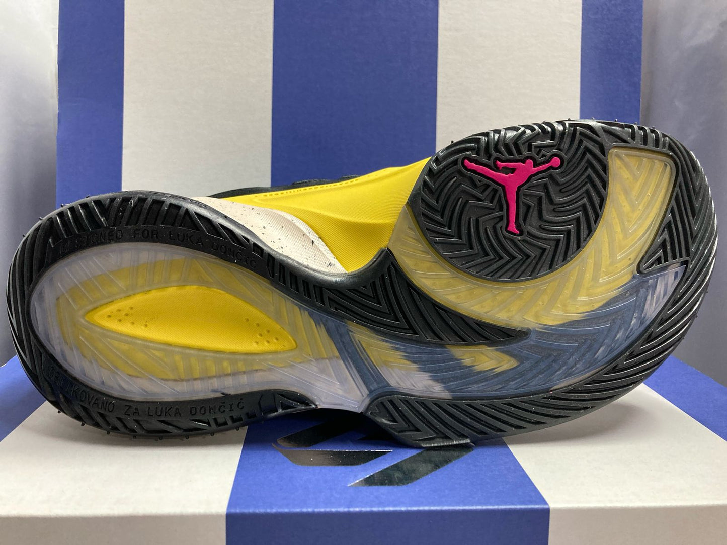 Jordan Luka 3 'Black Hyper Jade Pink'