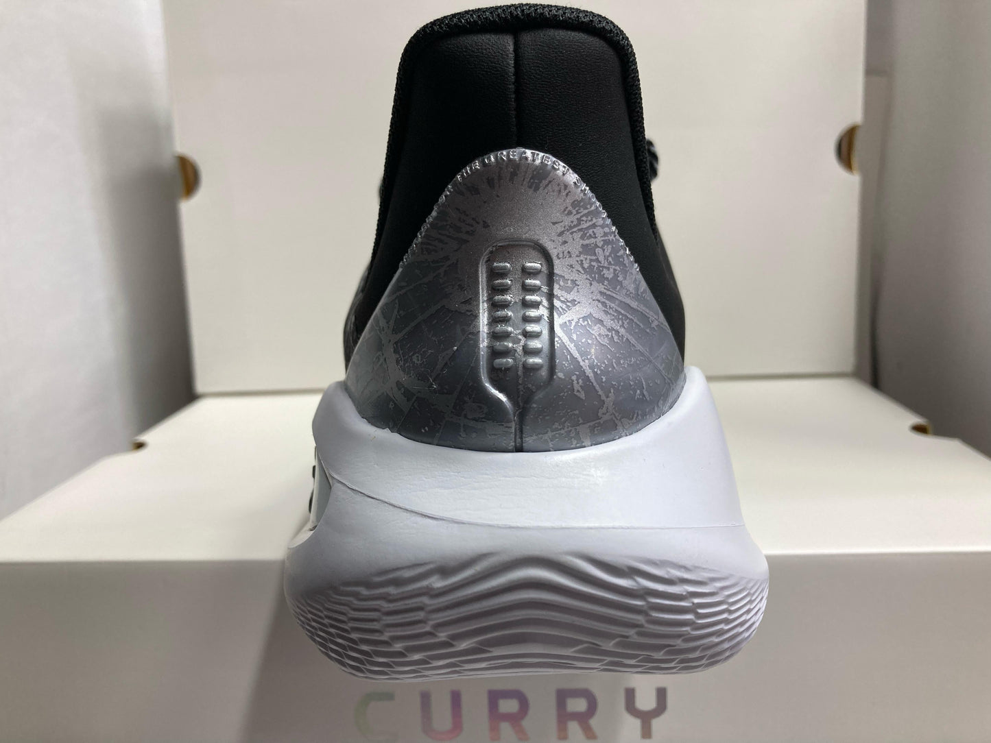Under Armour Bruce Lee x Curry Flow 11 'Dragón del futuro'