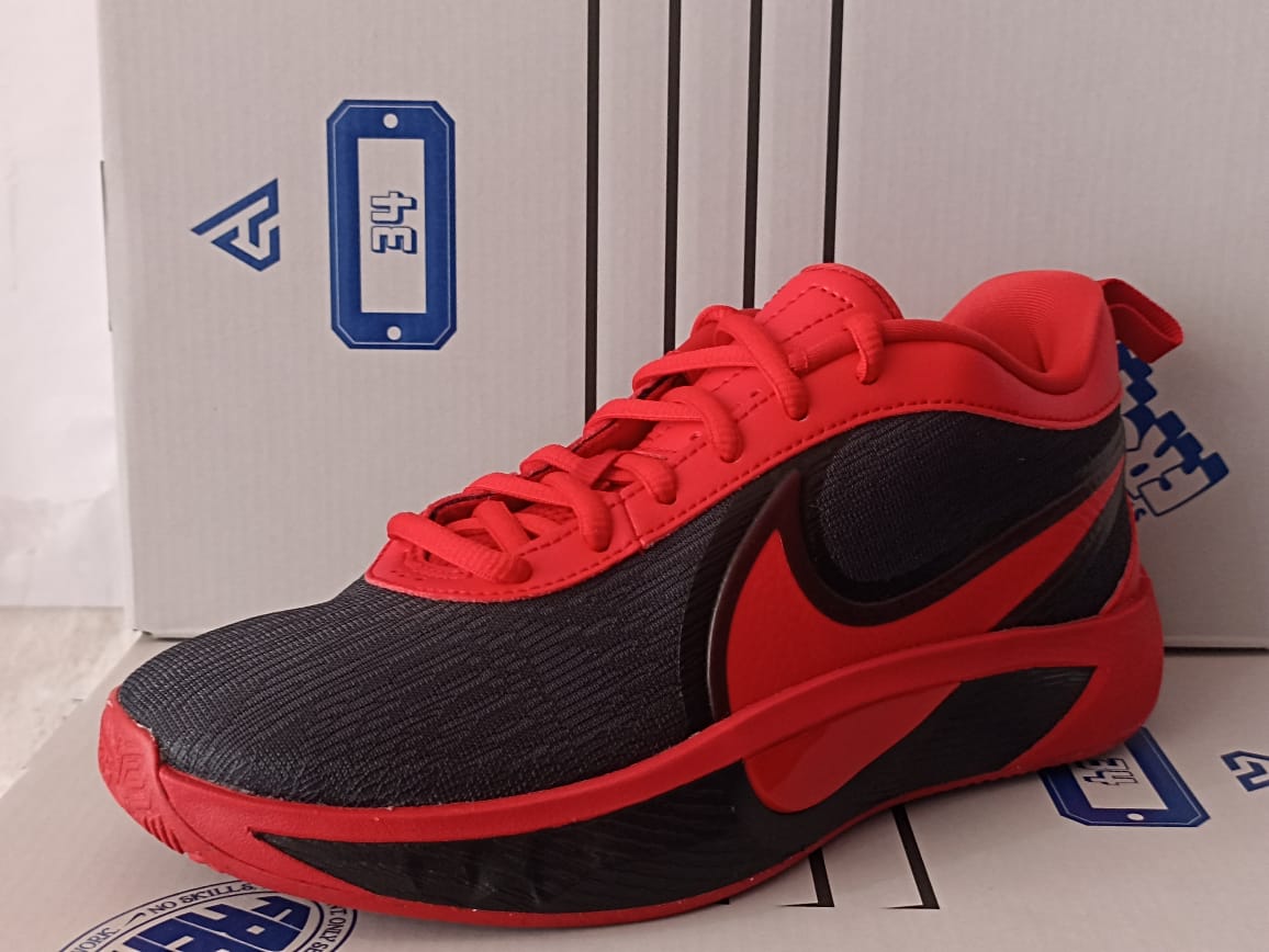 Nike Giannis Freak 6 GS 'Bred'