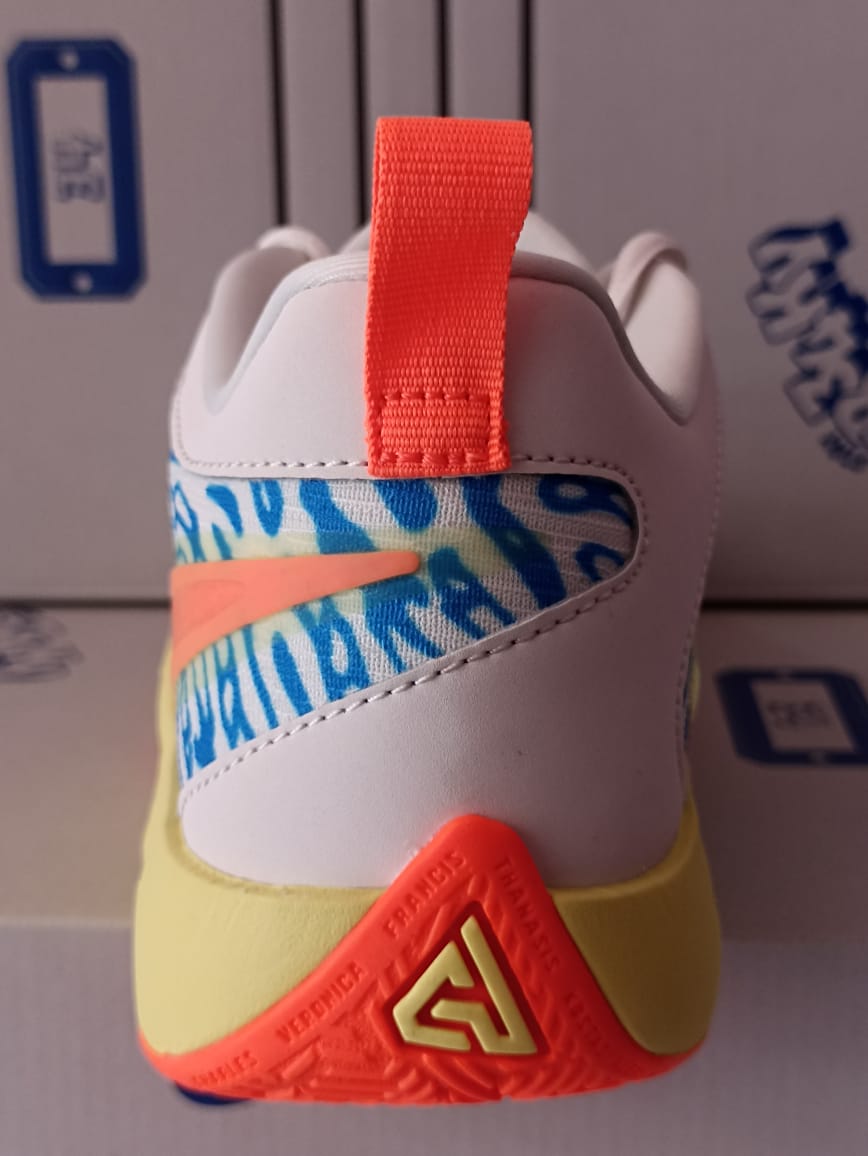 Nike Giannis Freak 6 SE GS 'Lenticular'