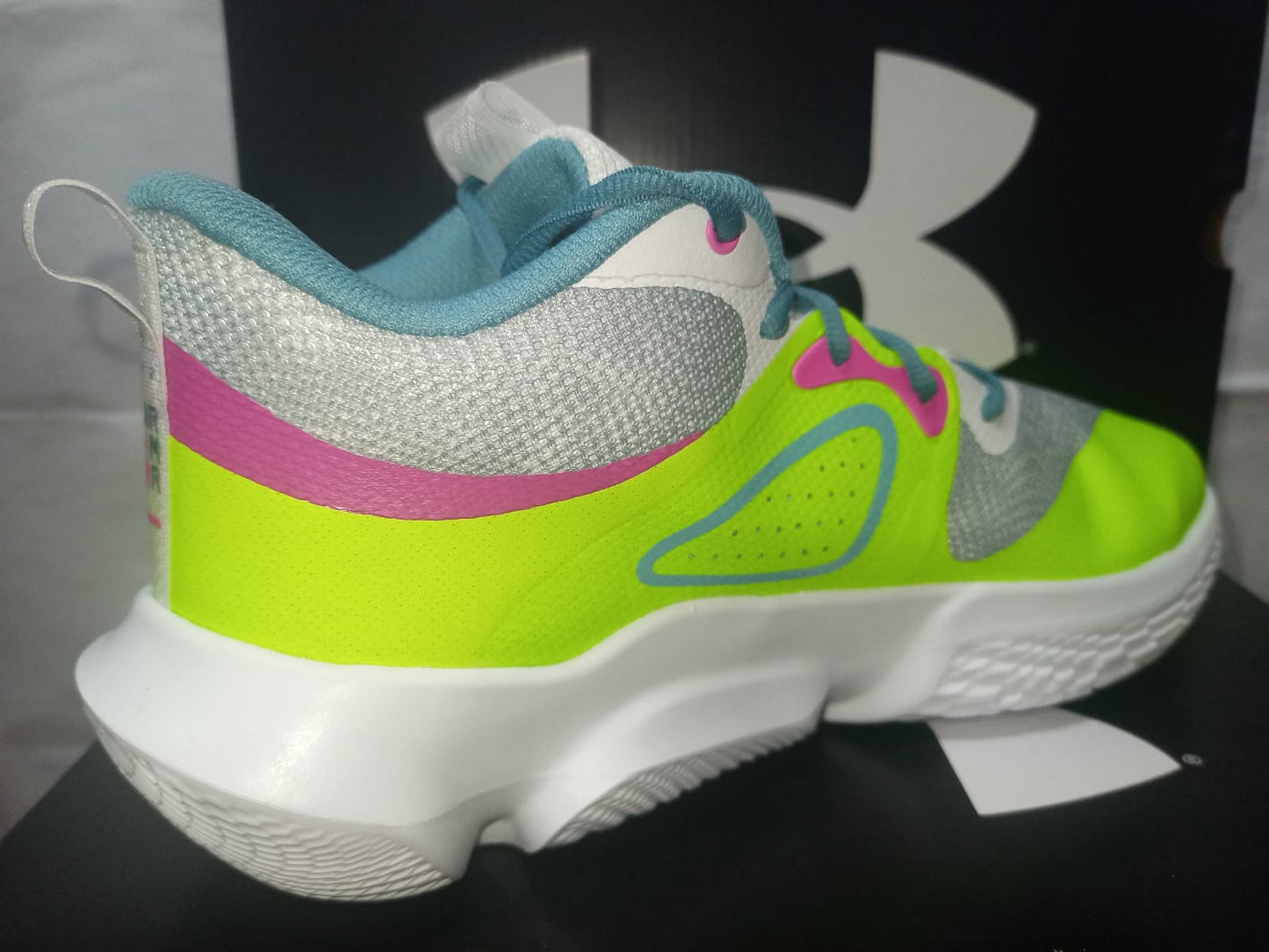 Under Armour Wmns Flow Breakthru 3 'White Lime Surge'