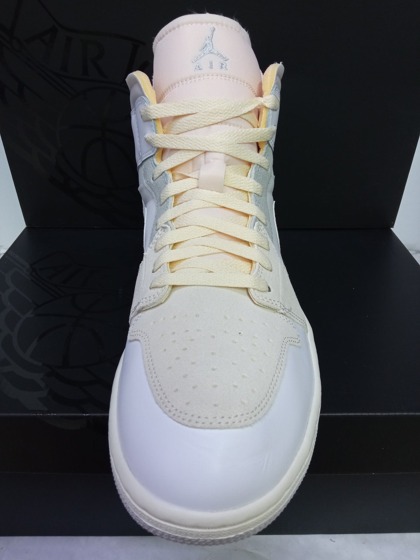 Air Jordan 1 Mid SE Craft ''Inside Out''