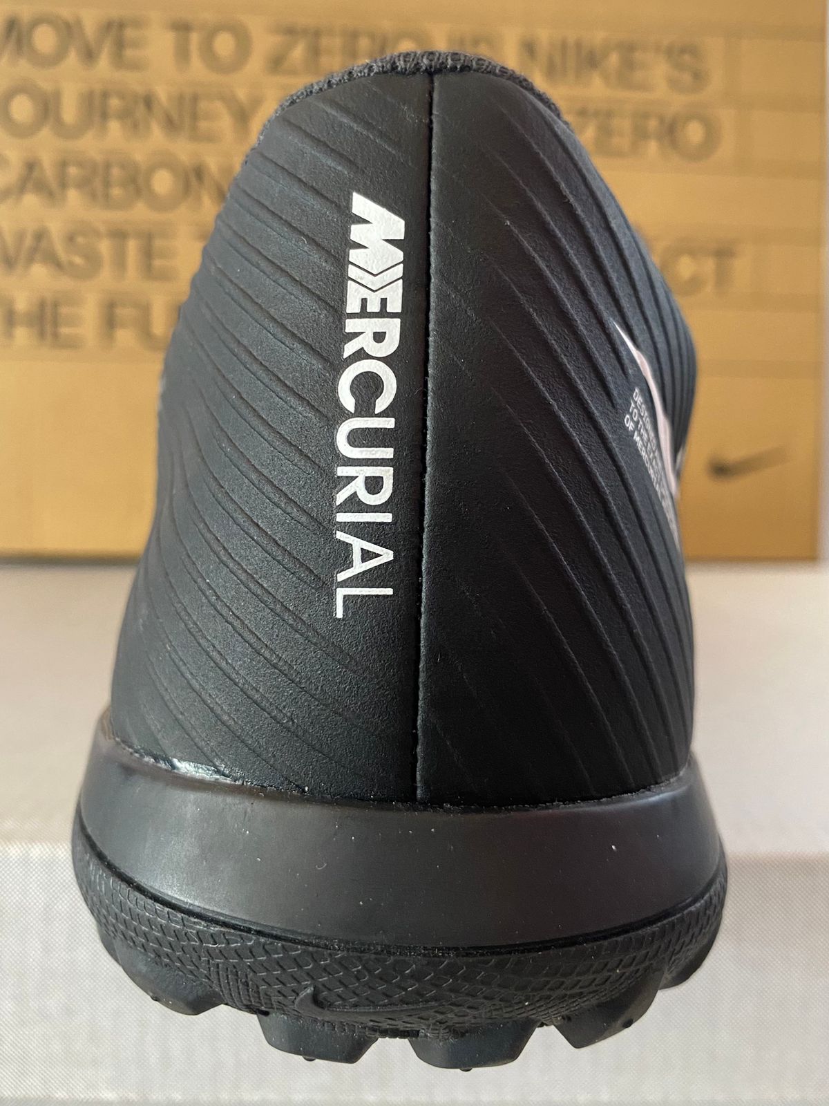 Mercurial fibra de carbono top