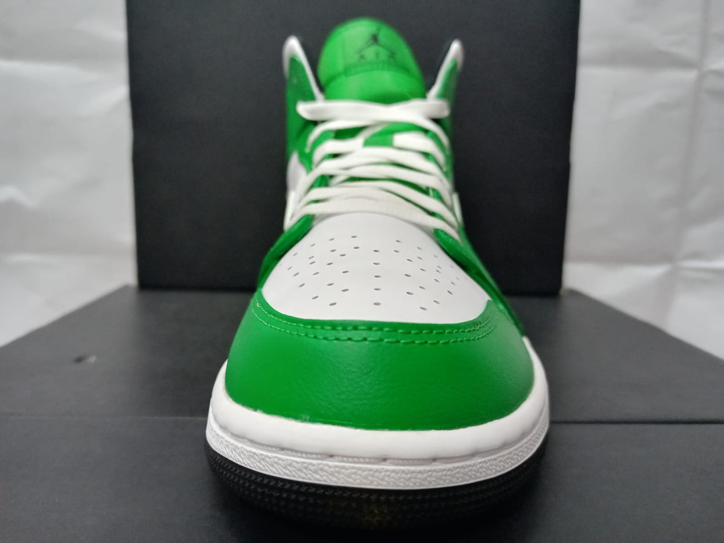 Air Jordan 1 Mid 'Lucky Green'