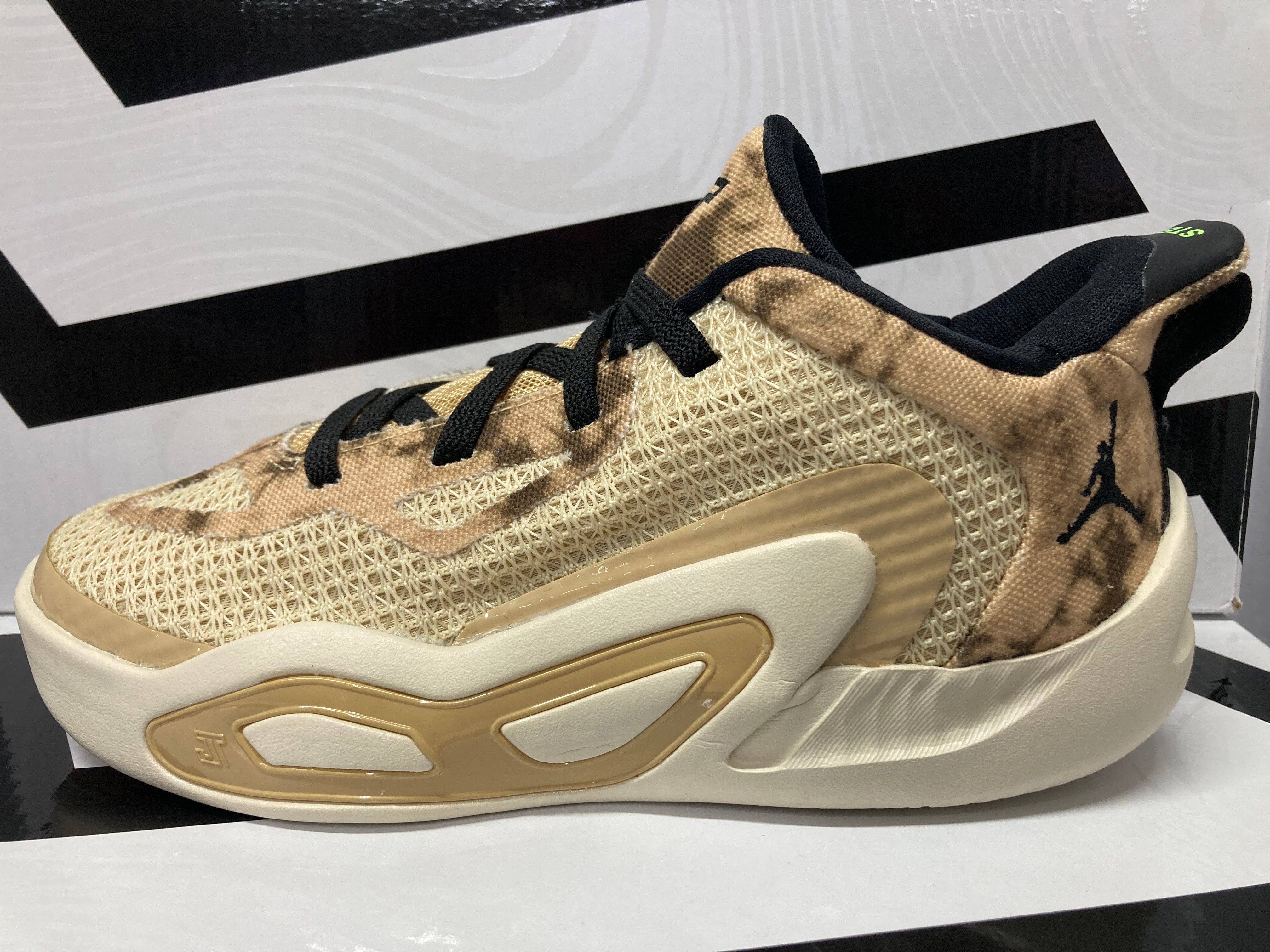 La tunnel jordan outlet