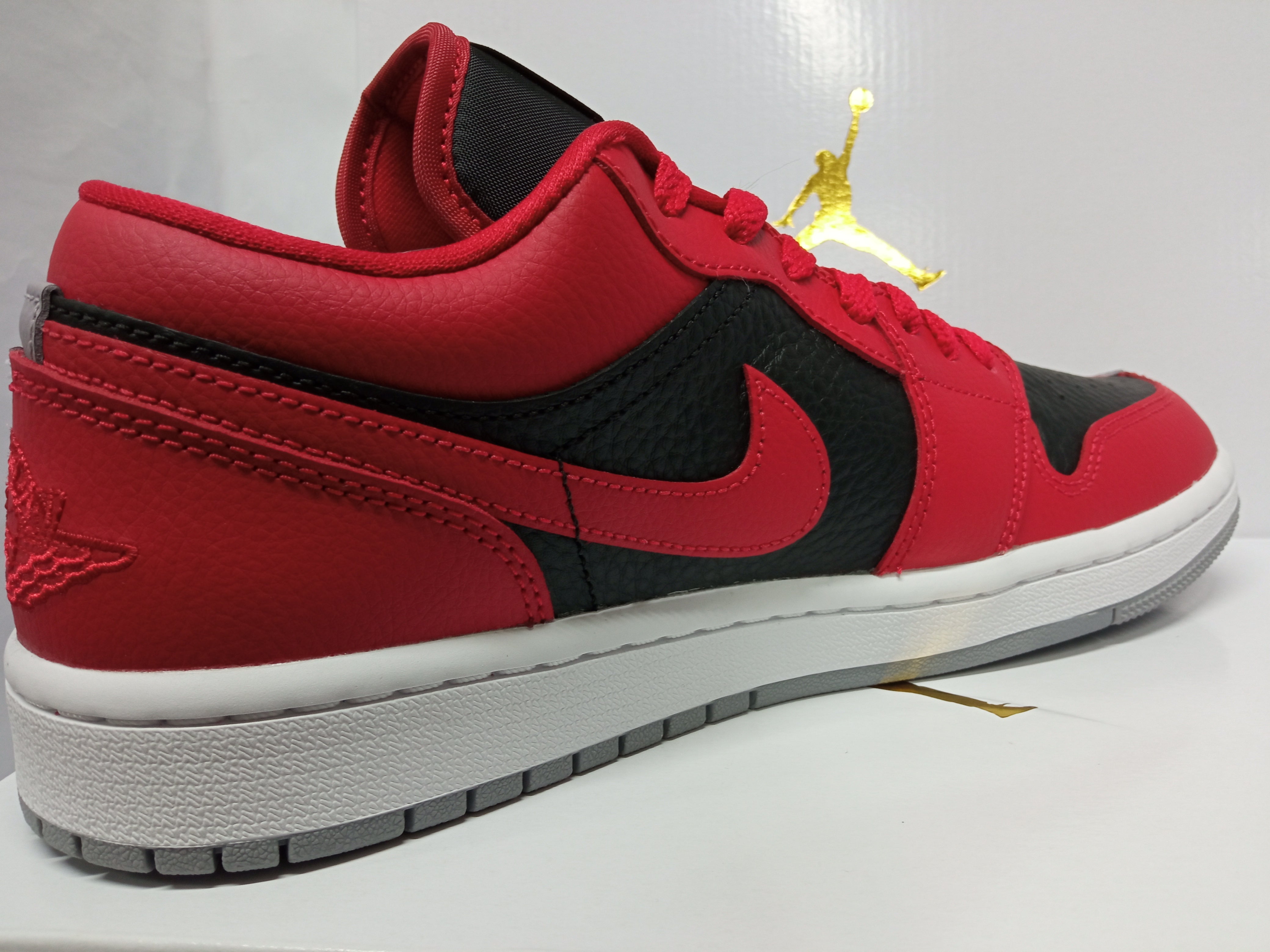 Gym deals red 10s