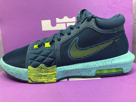 Nike LeBron Witness 8 'Armory Navy Green Frost'