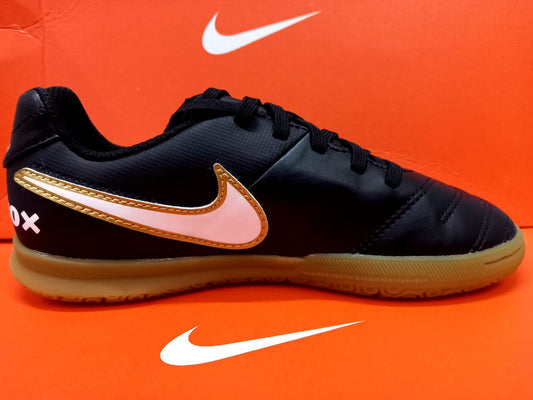 Nike Tiempo Rio III IC J