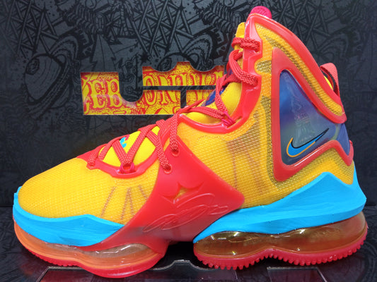 Nike LeBron 19 'Tune Squad' x Space Jam